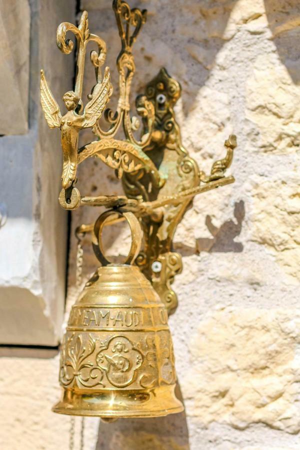 ホテル Chez Fabrice Dun-sur-Auron エクステリア 写真